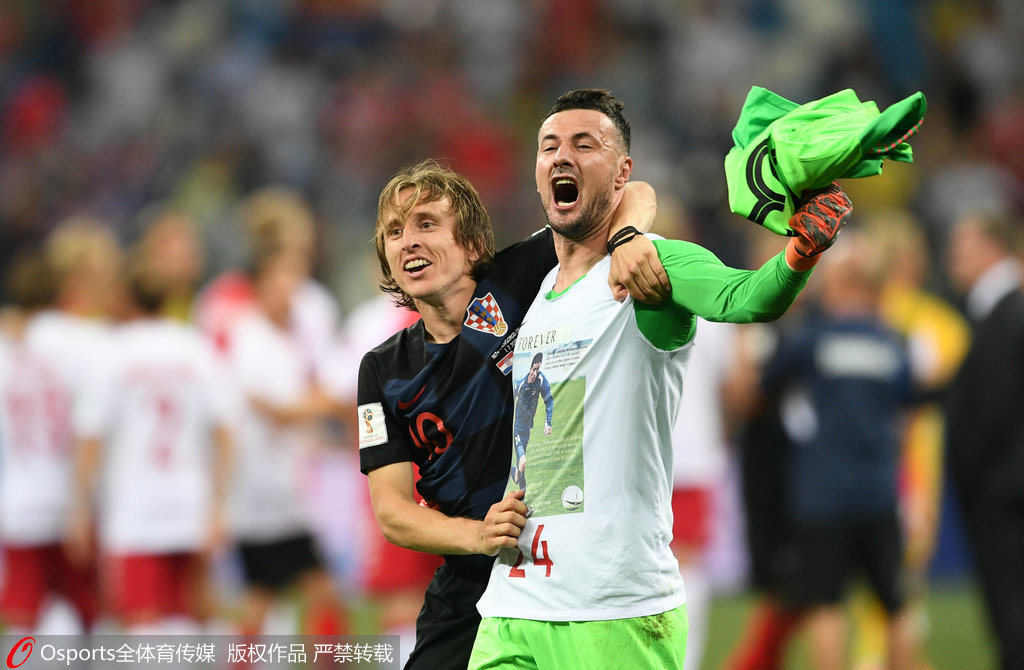 克罗地亚代表队在篮球比赛中取得胜利，稳步上升