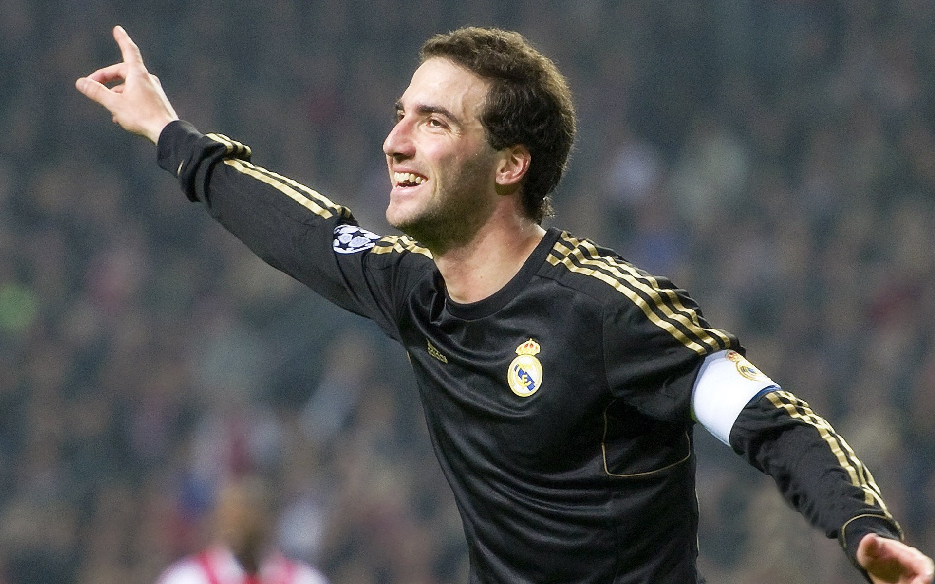 绝境出真神！阿尔及利亚对阵埃及，布雷默一己之力导演大逆转，细数他如何一手掌控比赛走势