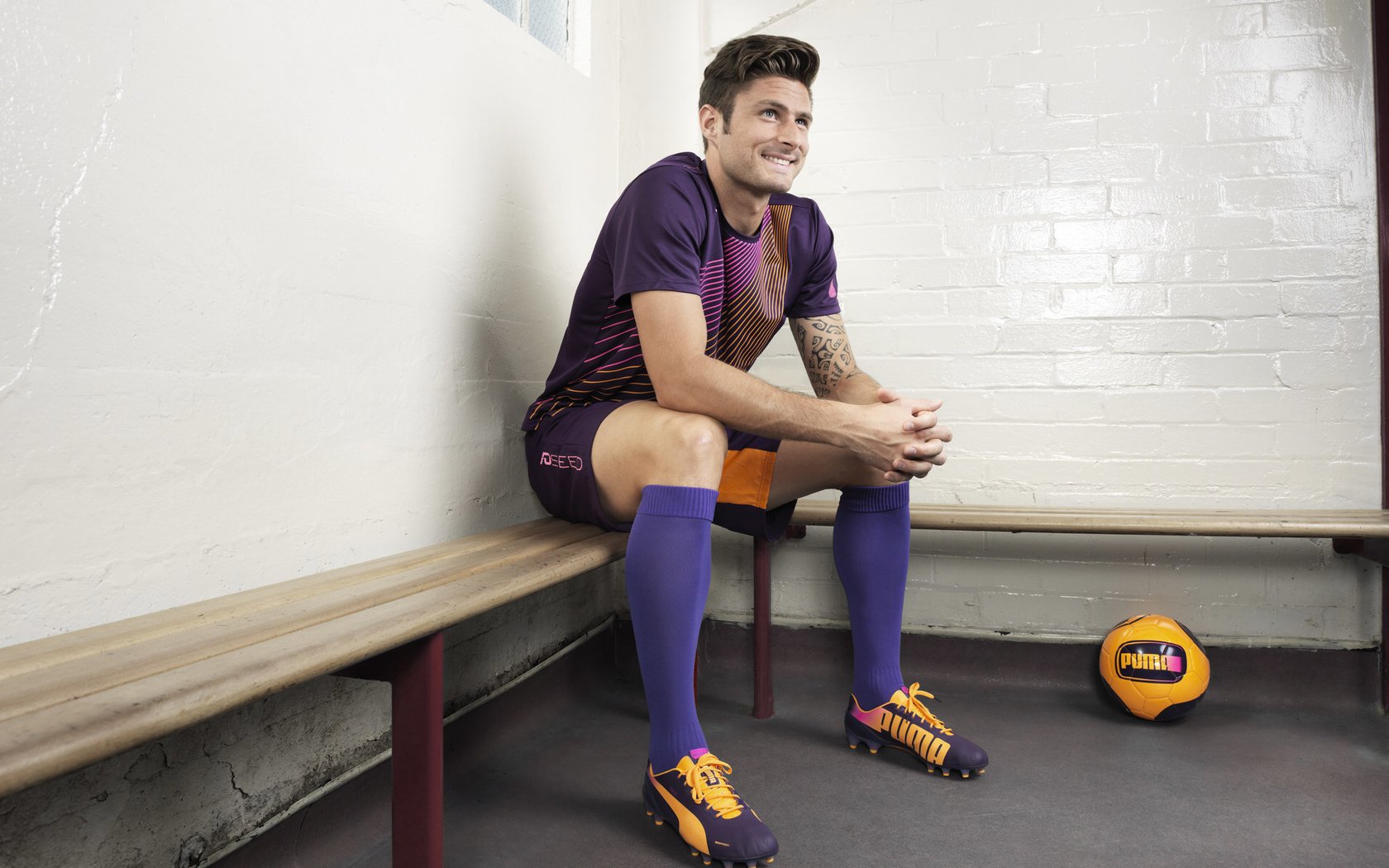 霍勒迪东决封神之夜，雄鹿铁闸化身利刃，一攻一防终结系列赛悬念